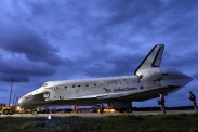Space Shuttle Discovery_001