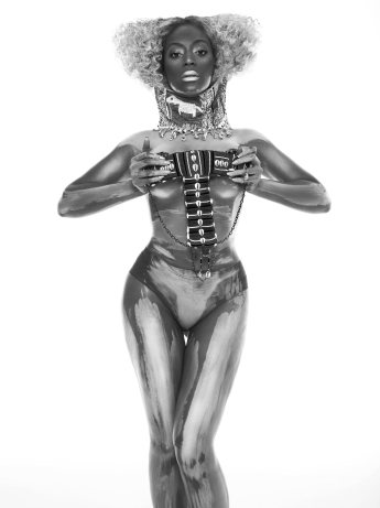 Beyonce Sparkles naked for Flaunt Magazine - 05