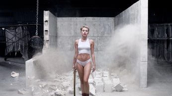 Miley Cyrus Wrecking Ball [Music Video] 03