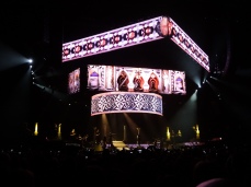 Rihanna Diamonds World Tour 2013 Perth Arena-2