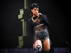 Rihanna Diamonds World Tour 2013 Perth Arena-7